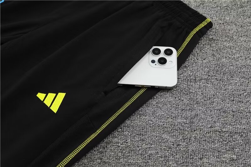 2023/2024 Arsenal Training Wear Light Blue Football Shirt 1:1 Thai Quality Suit​