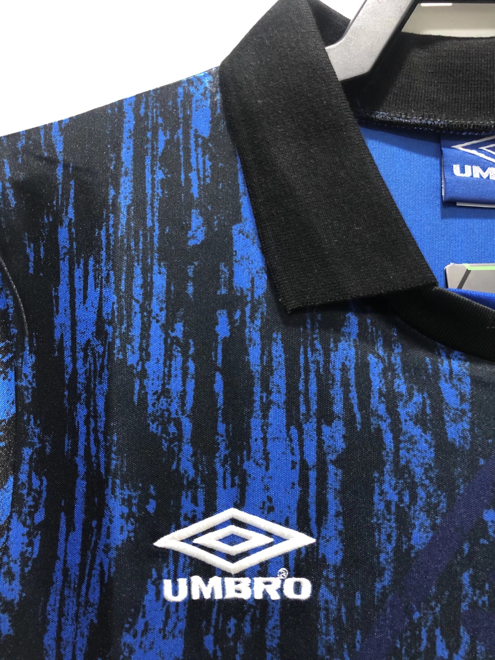 1993 Manchester United black and blue retro jersey