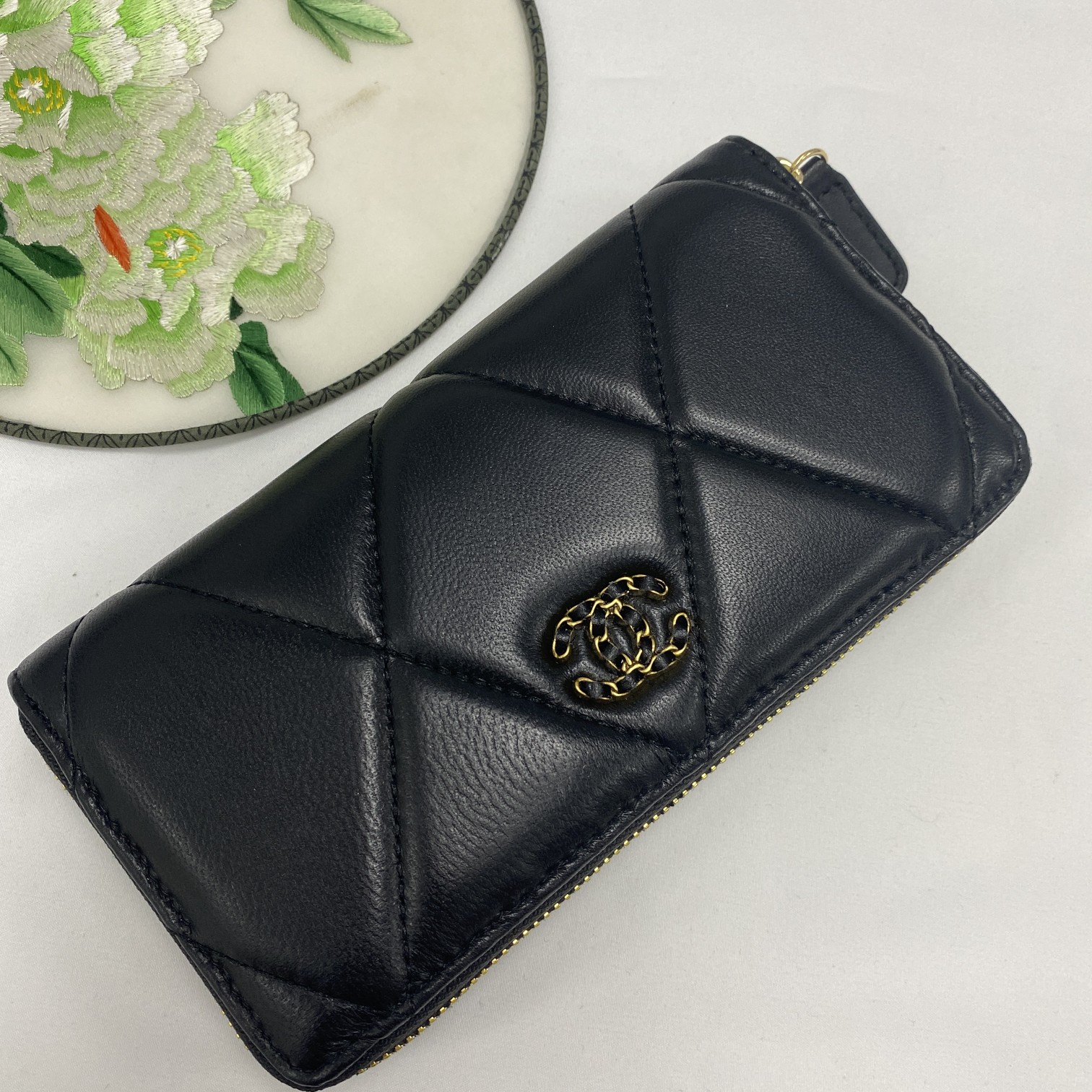 Chanel Boy Zip Around Wallet Quilted Caviar Long-Plain Gold Wallet