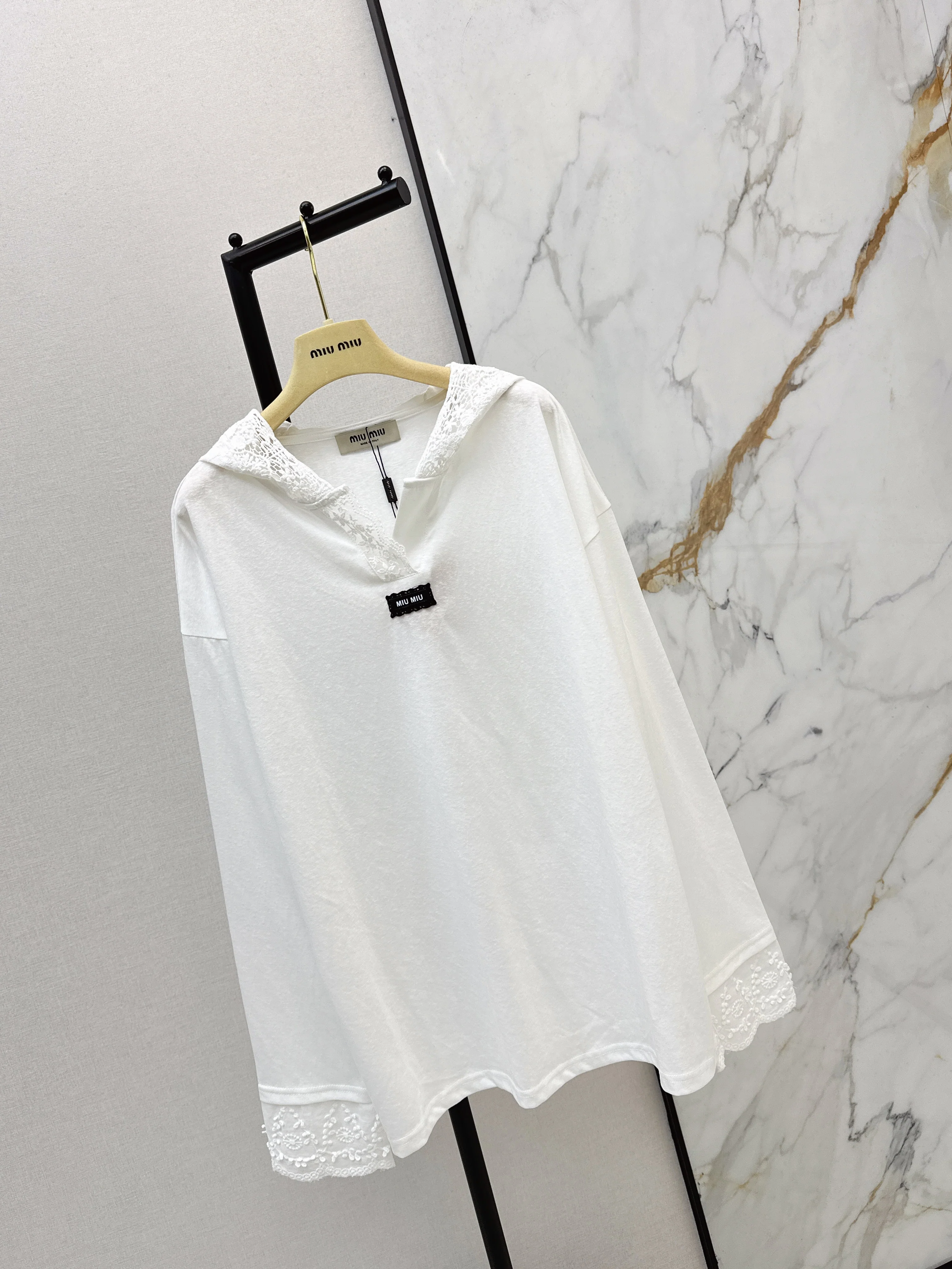 Lace V-neck Hooded Long-Sleeve T-Shirt