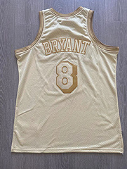 LeBron Bryant Los Angeles Lakers Golden 8 MN