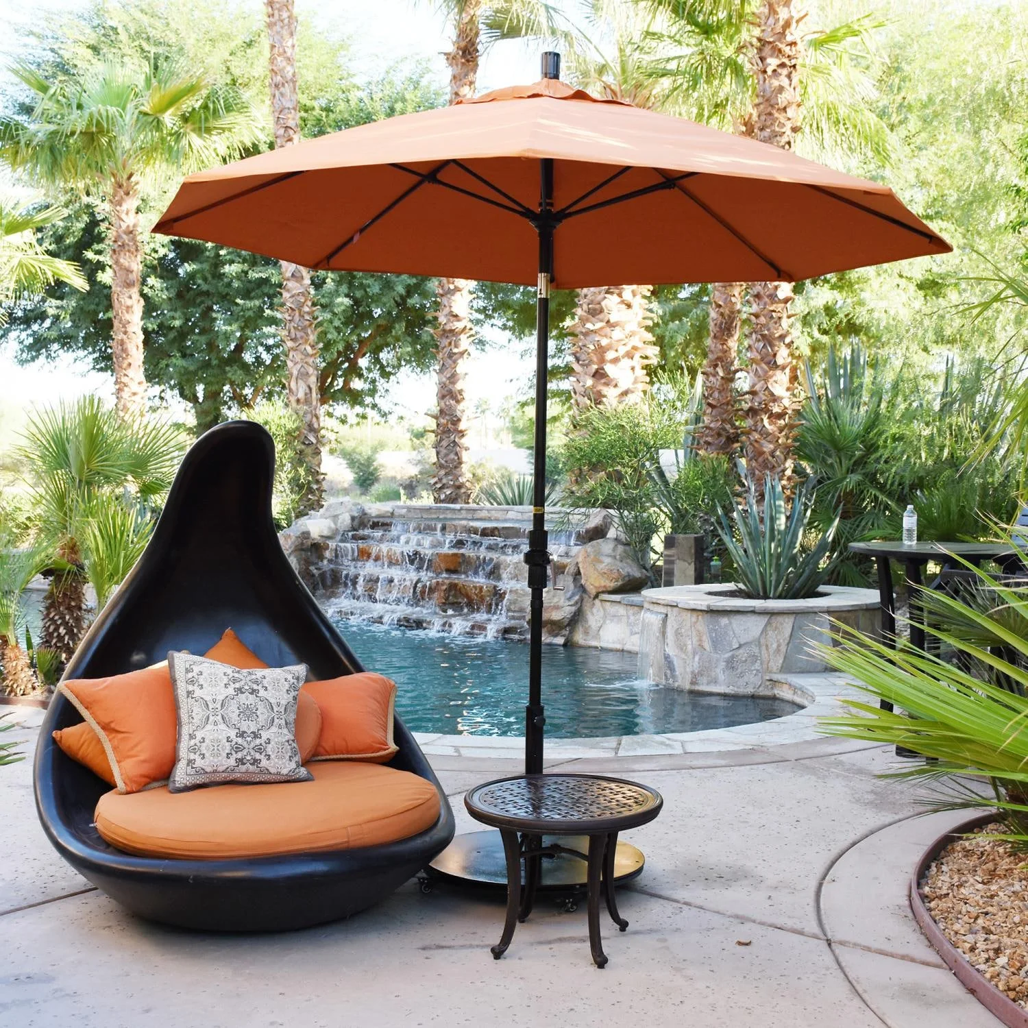 California Umbrella Sun Master Series Patio Market Umbrella in Olefin with Aluminum Pole Fiberglass Ribs Collar Tilt Crank Lift