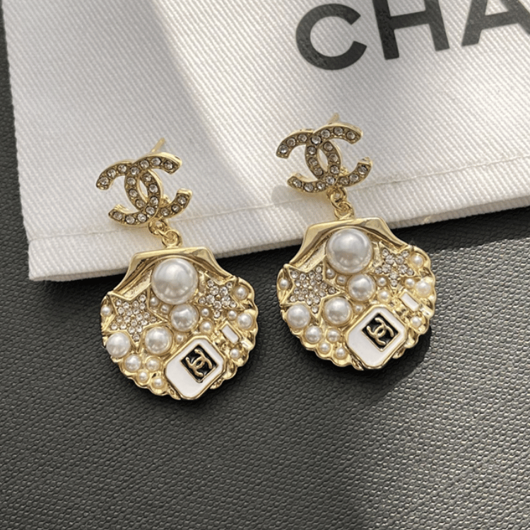 Chanel Cc Logo Seashell Drop Earrings With Pearls And Rhinestones Gold-Tone