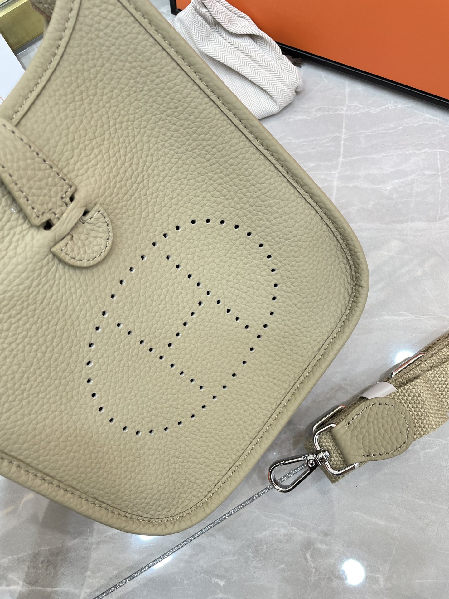 Hermes Evelyn 16-19