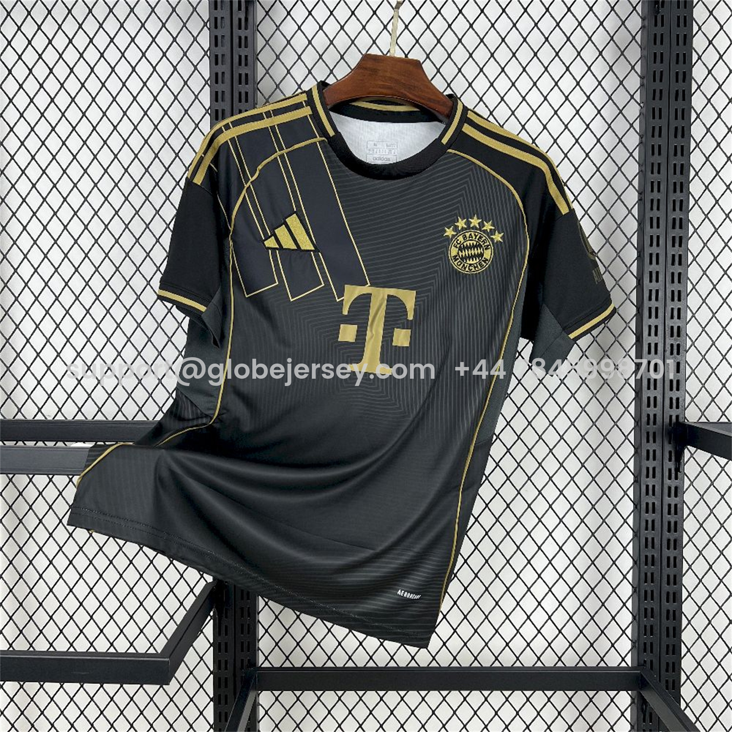 Bayern Munich 25-26 Black Gold Special Edition Jersey - Fans Version