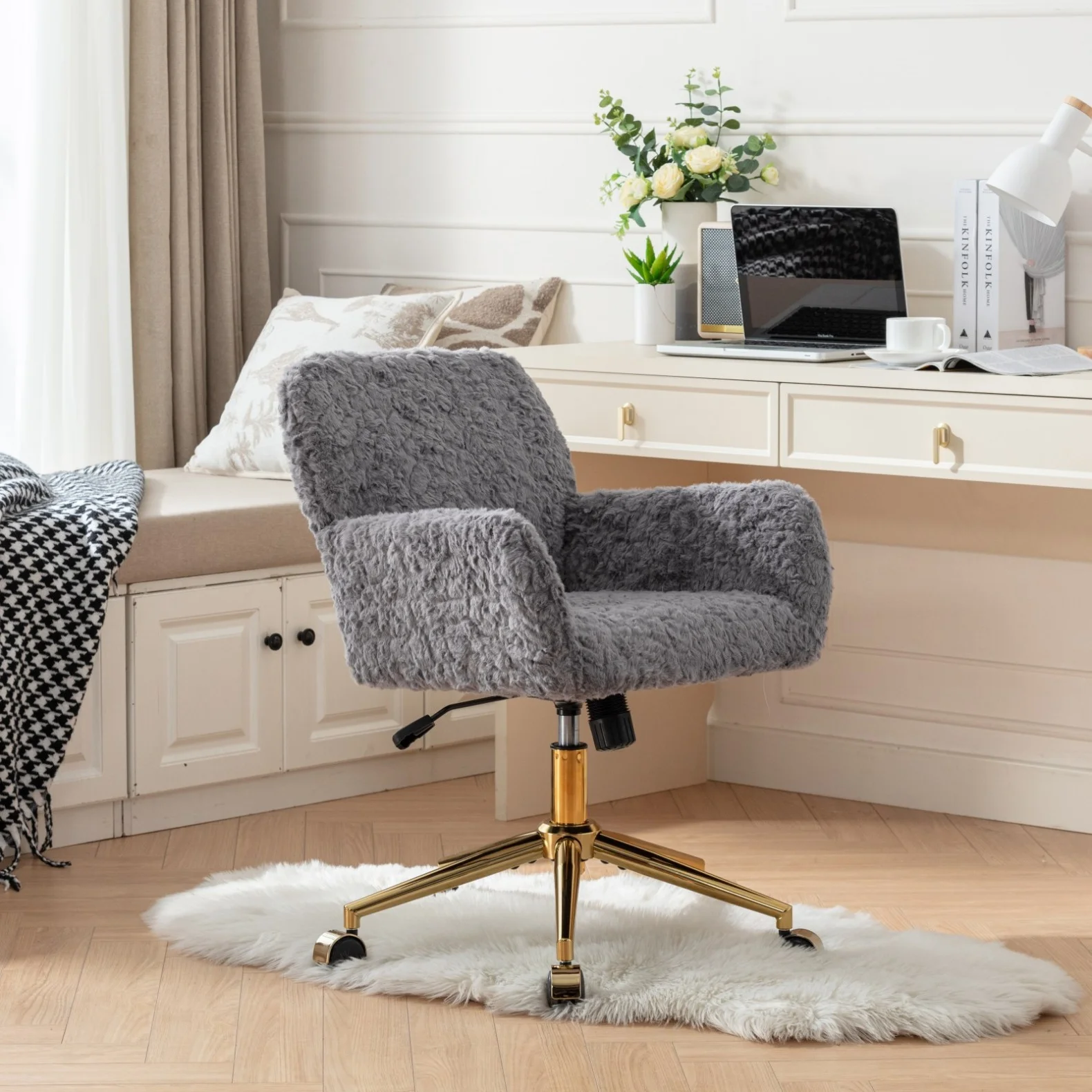 Furniture Office Chair,  Artificial Rabbit Hair Makeup Vanity Chair Chair, 360 Comfy Swivel Armchair with Wheels, Modern Height Adjustable Cute Vanity Chair for Living Room Small Spaces Pink