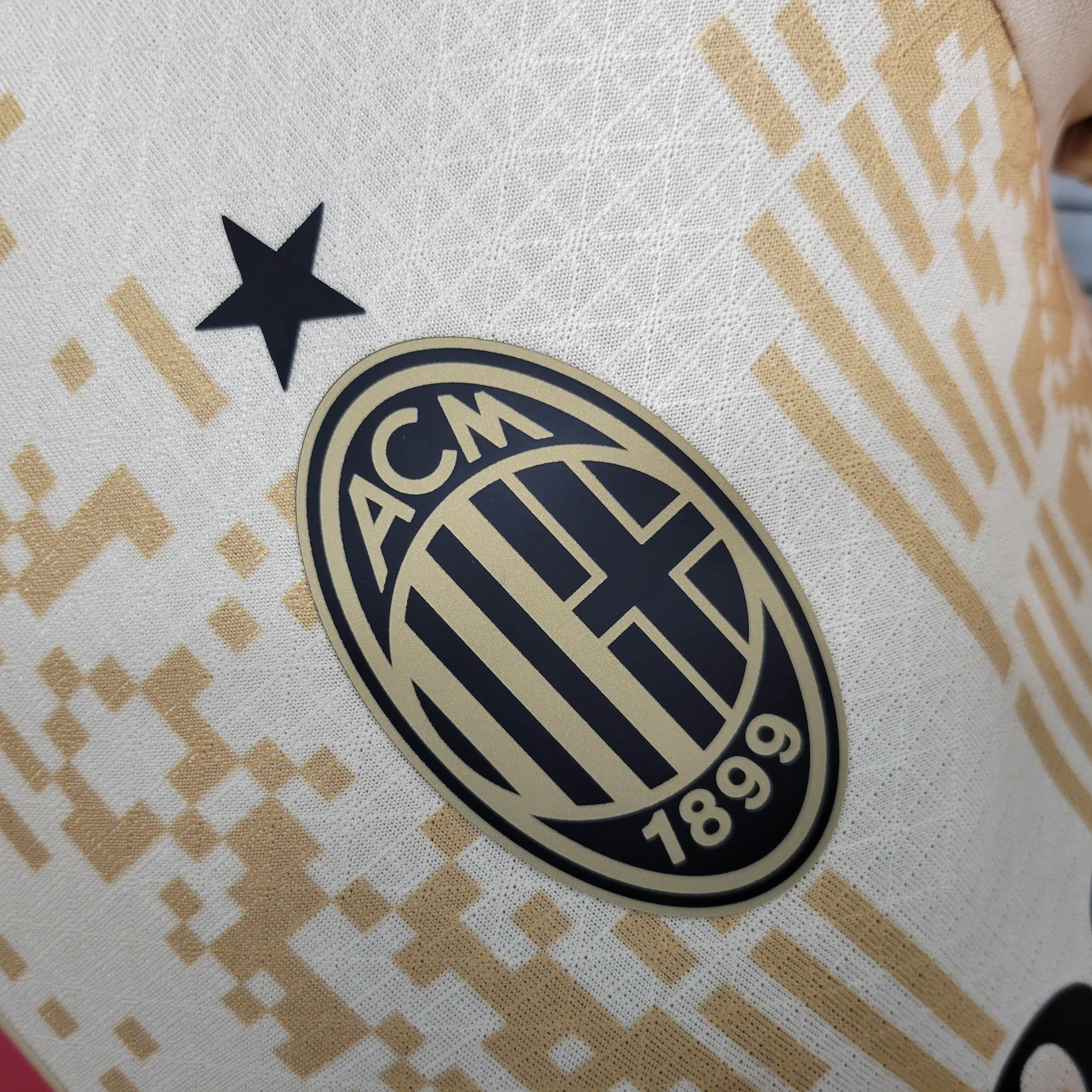 2022/2023 Player Version AC Milan Goalkeeper Special Edition Gold Football Shirt 1:1 Thai Quality