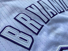 Los Angeles Lakers Bryant White 24 MN