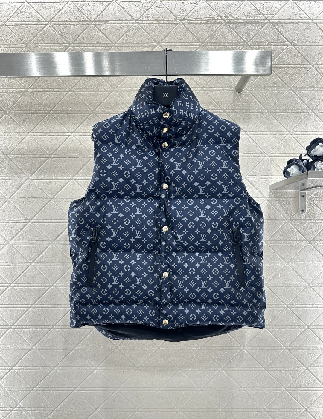 Stand-up collar jacquard down vest