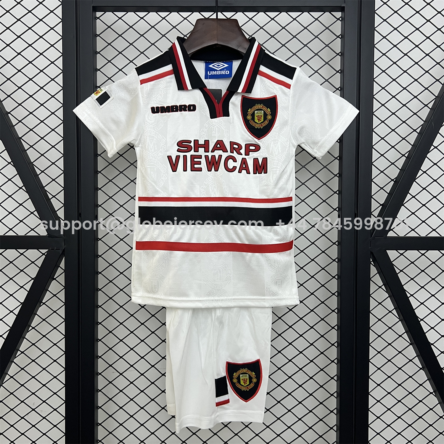 Retro Manchester United 1997-98 Away Kids Kit