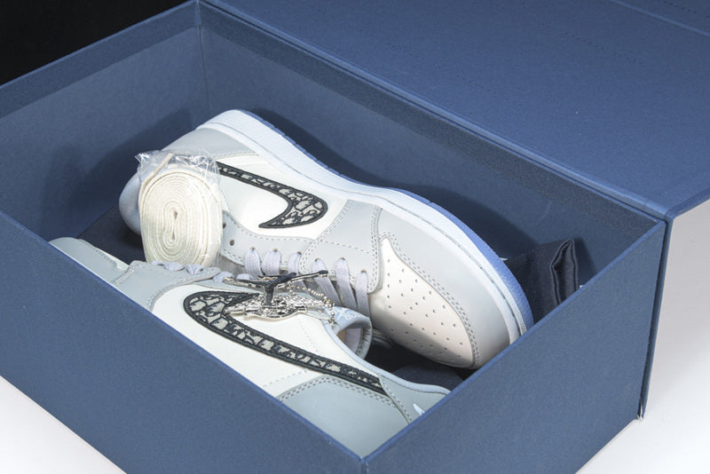 Jordan 1 Retro Low Dior (GOD TIER)