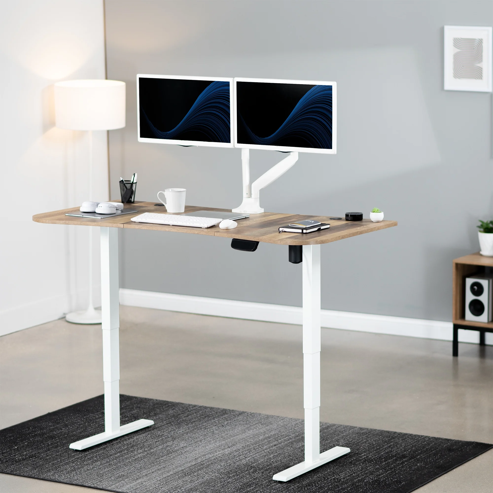 VIVO Reclaimed Wood / Black 63�?x 32�?Electric Height Adjustable Stand Up Desk