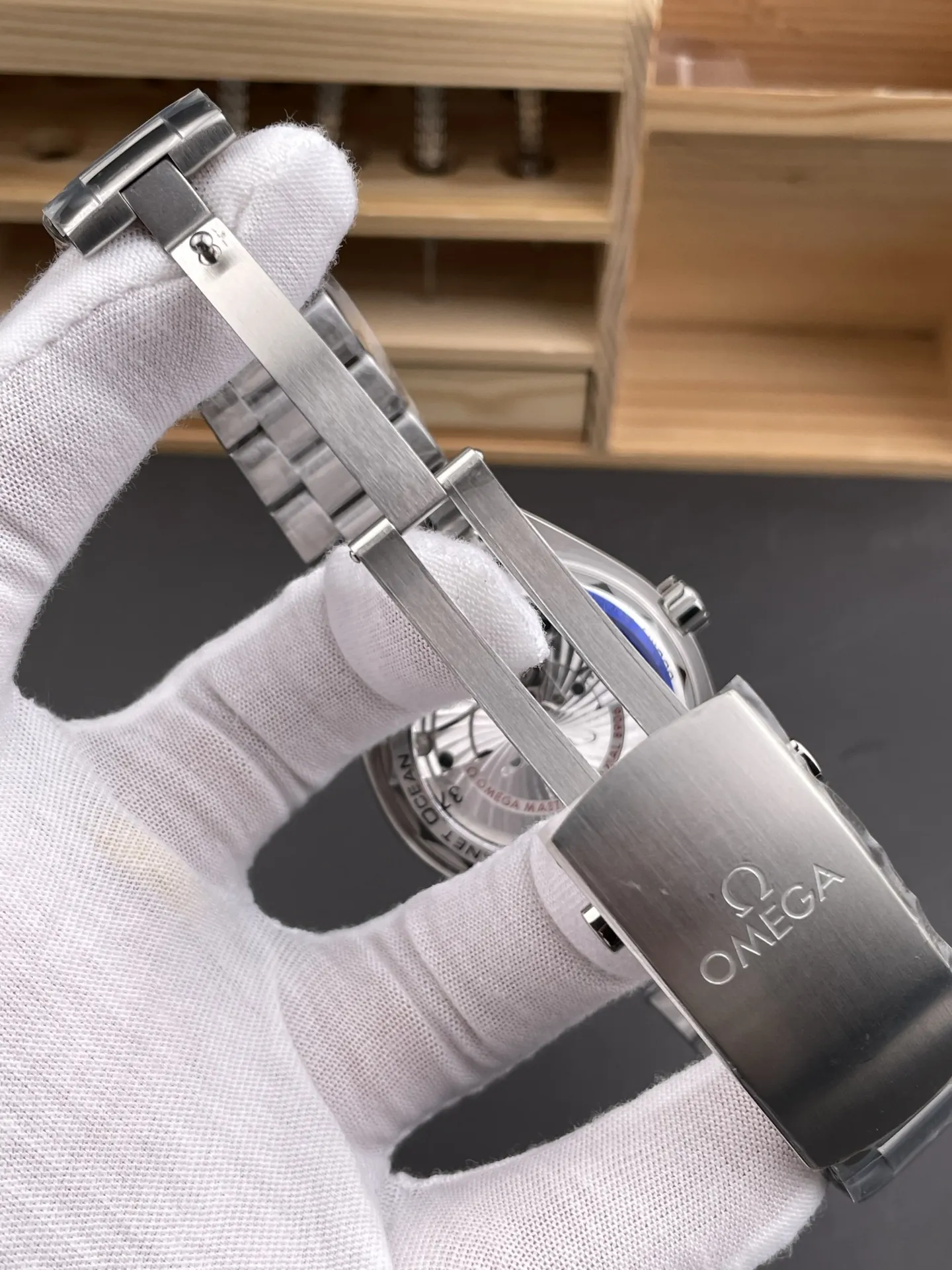 Omega Seamaster 600 GMT 43.5mm