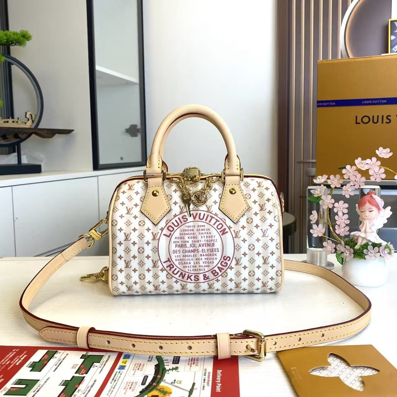 LV Speedy Bandoulière 20 Pillow Bag