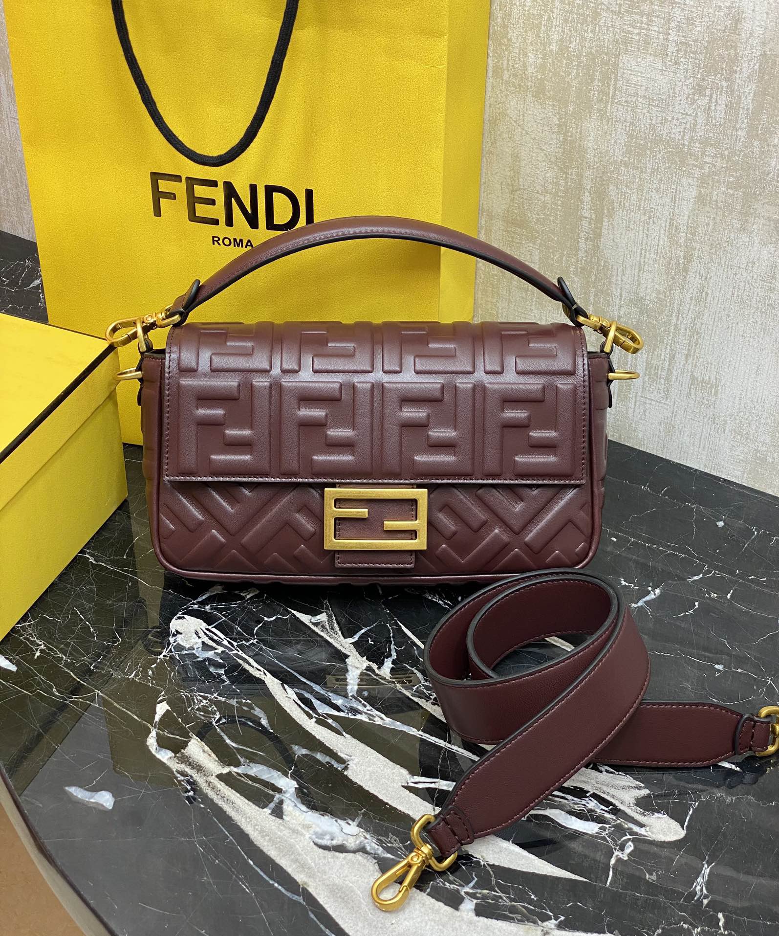 Fendi Baguette Iconic Top Quality