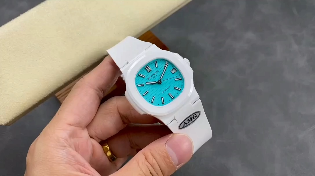 【Super Clone】Patek Philippe Nautilus Blue 5711 40MM Watch