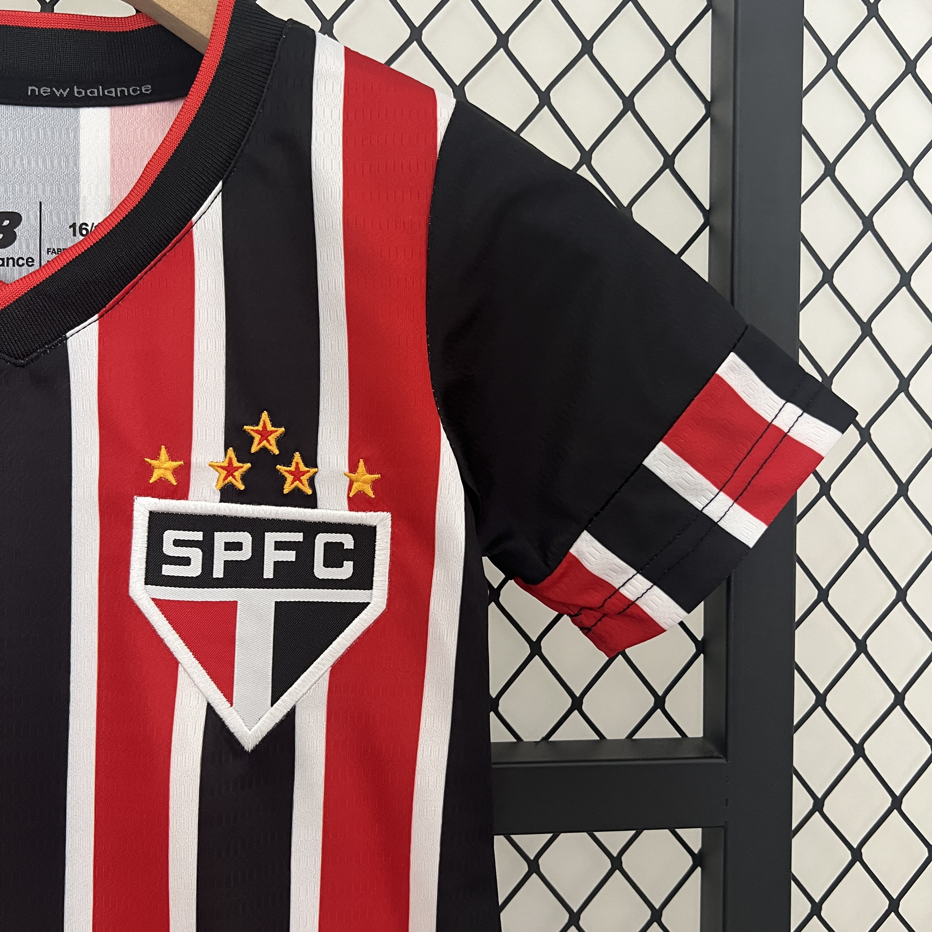 24/25 kids Sao Paulo away