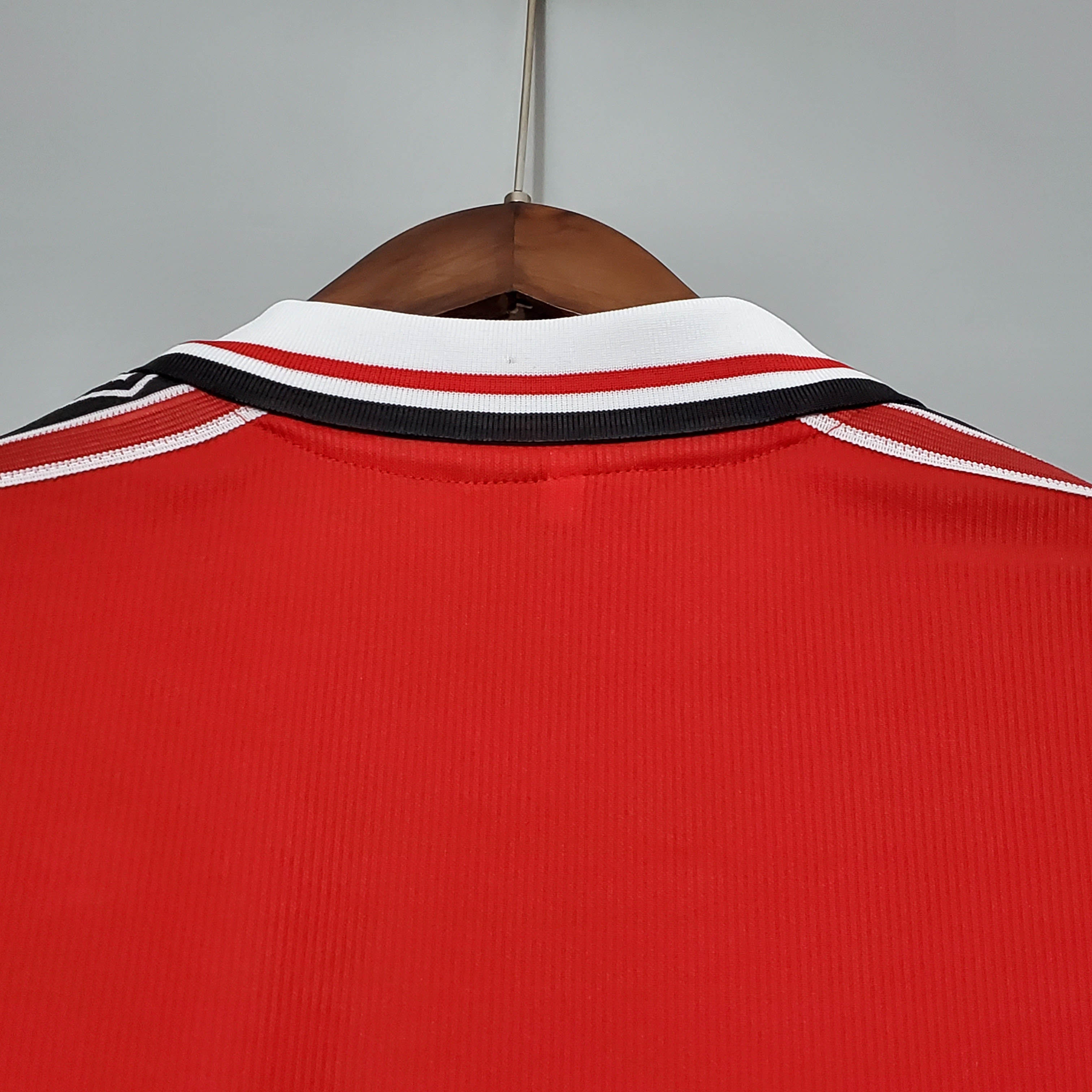 1998/99 Manchester United Home Long Sleeve Retro Jersey 1:1 Thai Quality - Fans Edition