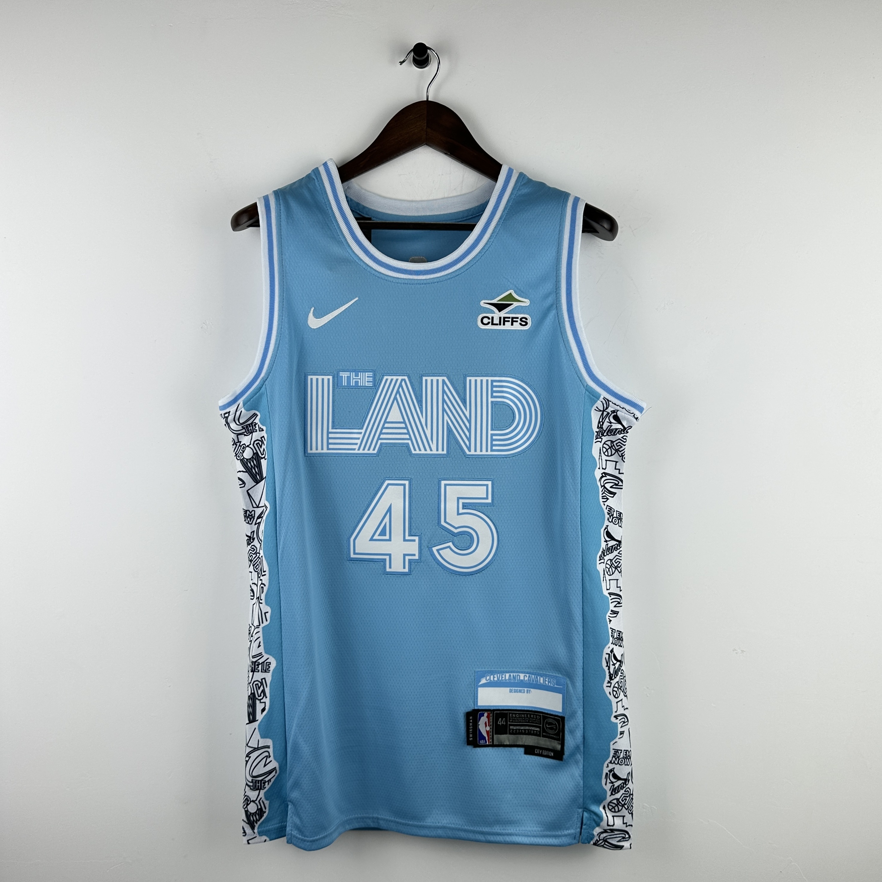 Embroidery 25th season Cavaliers City Edition No. 45 Mitchell