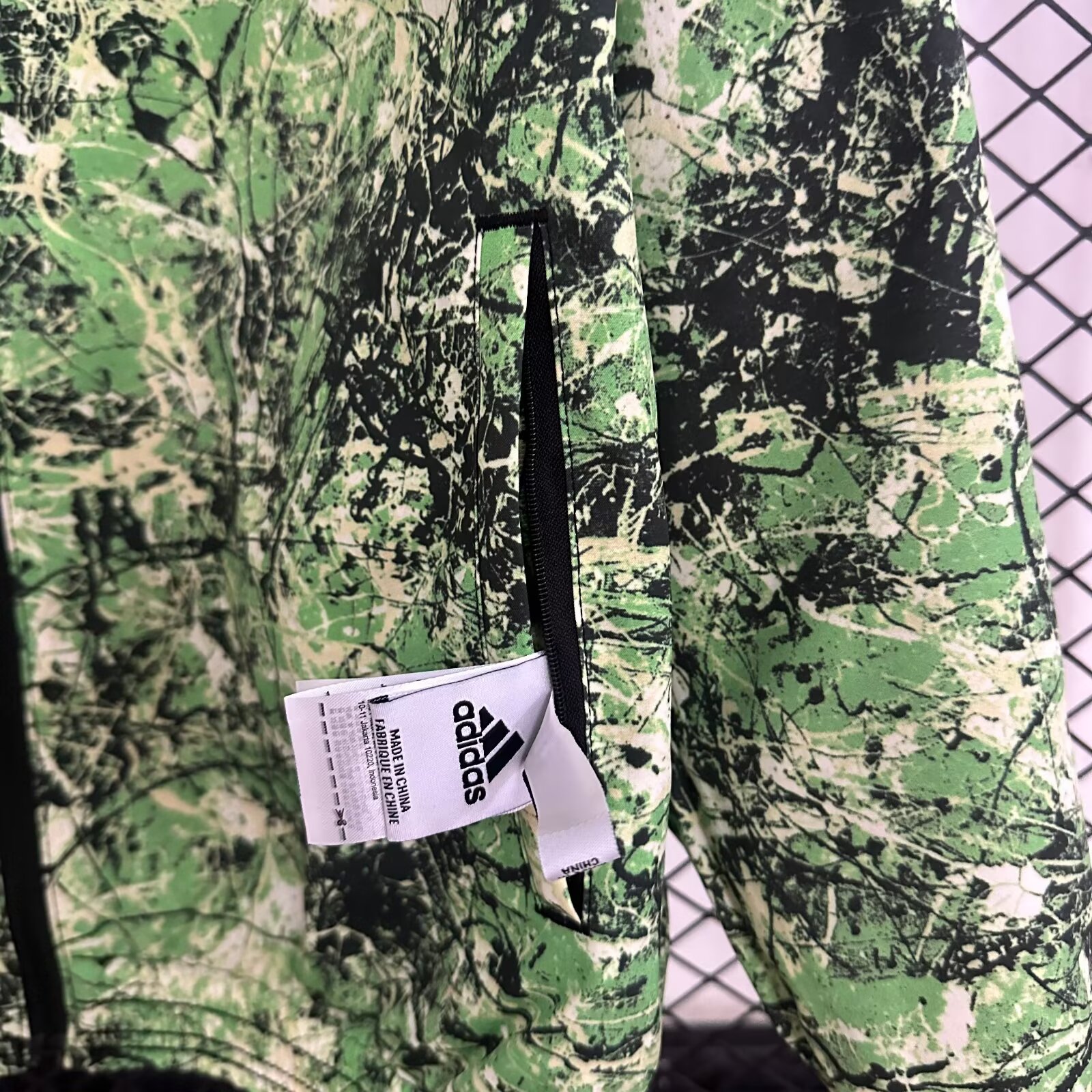 2025/26 Manchester United Reversible Windbreaker