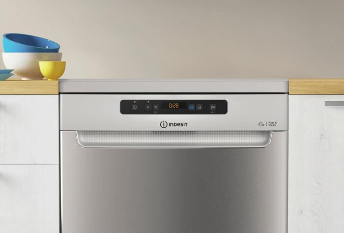 INDESIT - Lavastoviglie IN2FFC14BN6X Classe C 14 coperti