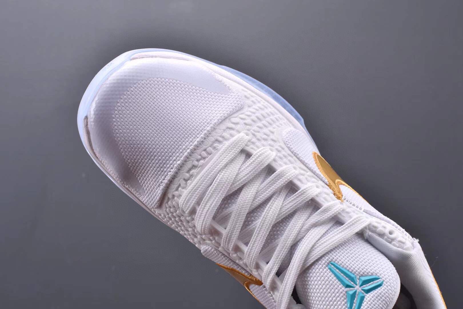 Kobe 5 Undefeated What If WHITE