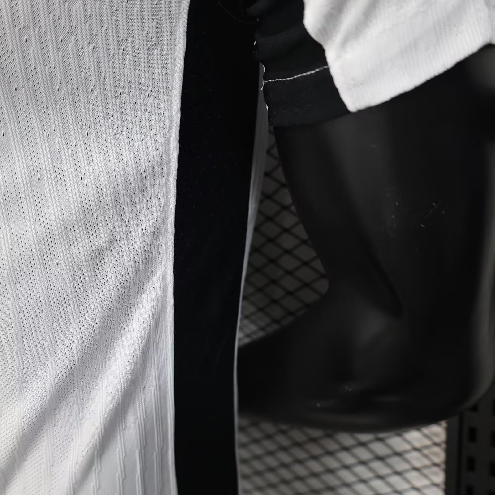 25-26 Paris Saint-Germain White Training Jersey - Player Edition