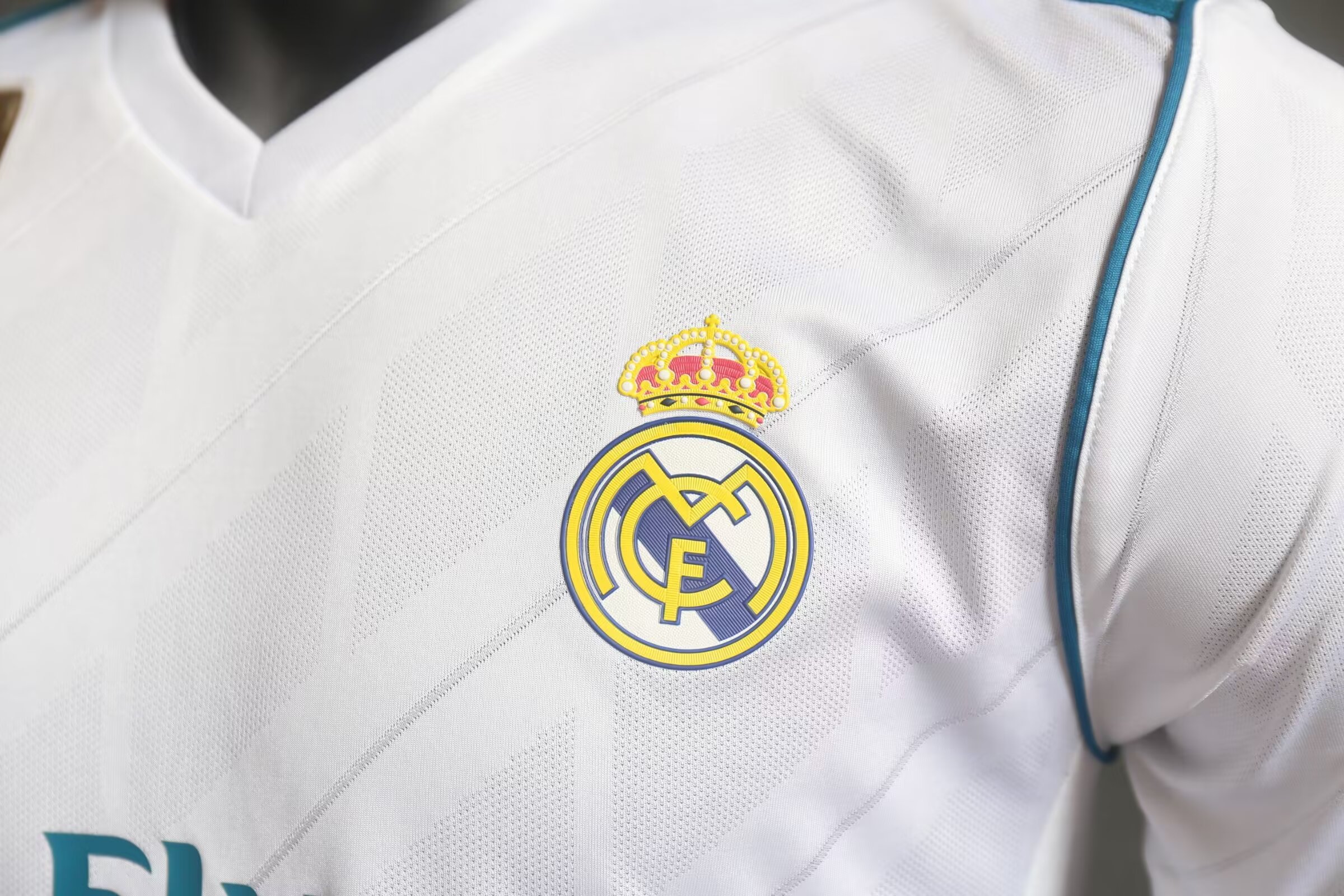 2017/18 Real Madrid Home Jersey - Player Version