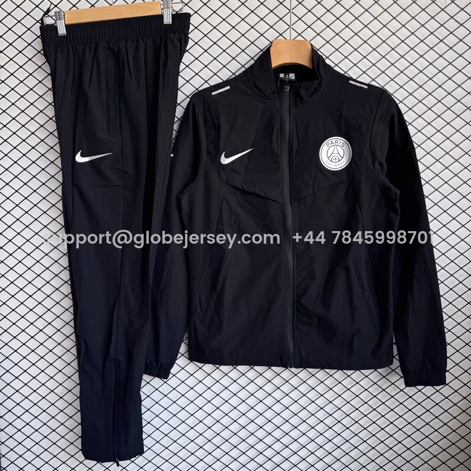 Paris Saint-Germain PSG 25-26 Windbreaker Training Set - Black Top and Pants