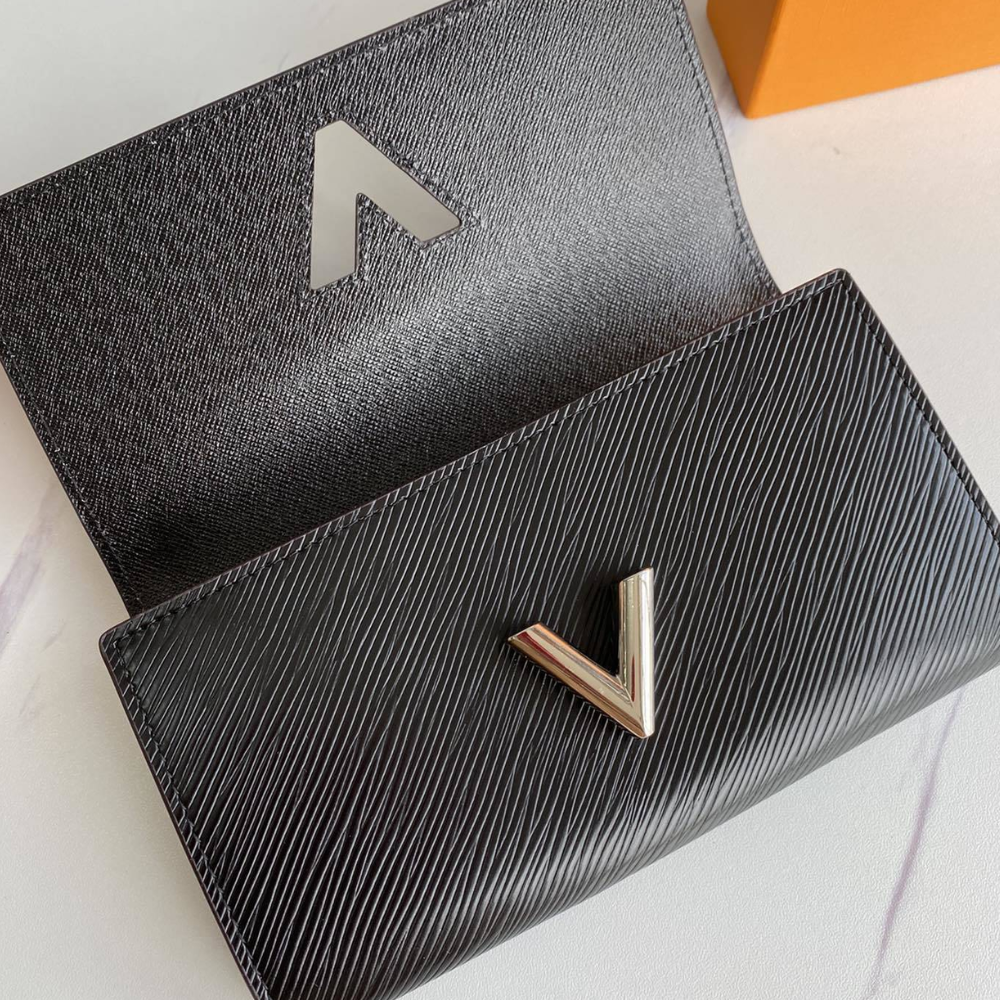 Louis Vuitton Twist Wallet Epi Black 7.5 Inches M67510