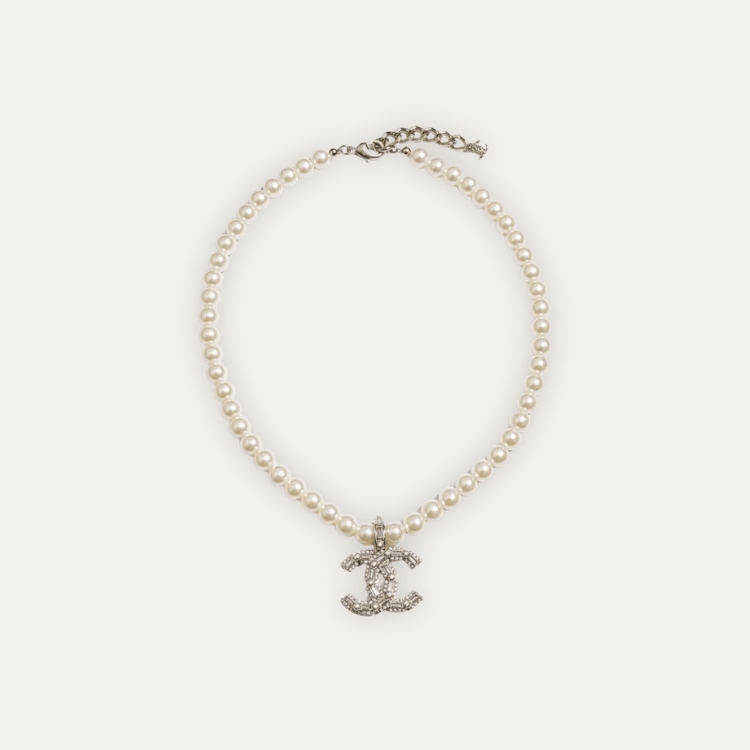 Chanel Pearl Choker Necklace With Rhinestone Cc Pendant Silver-Tone