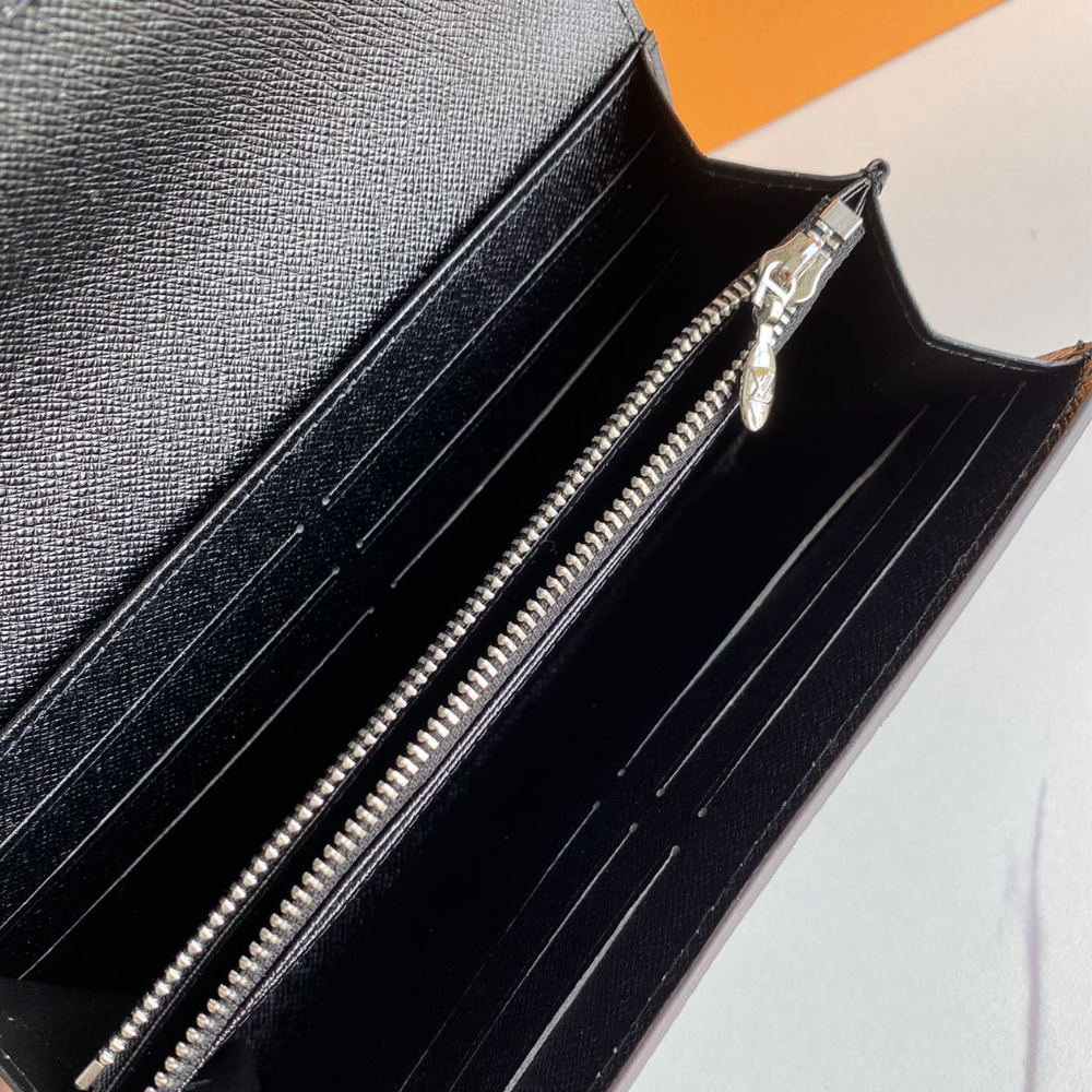 Louis Vuitton Twist Wallet Epi Black 7.5 Inches M67510