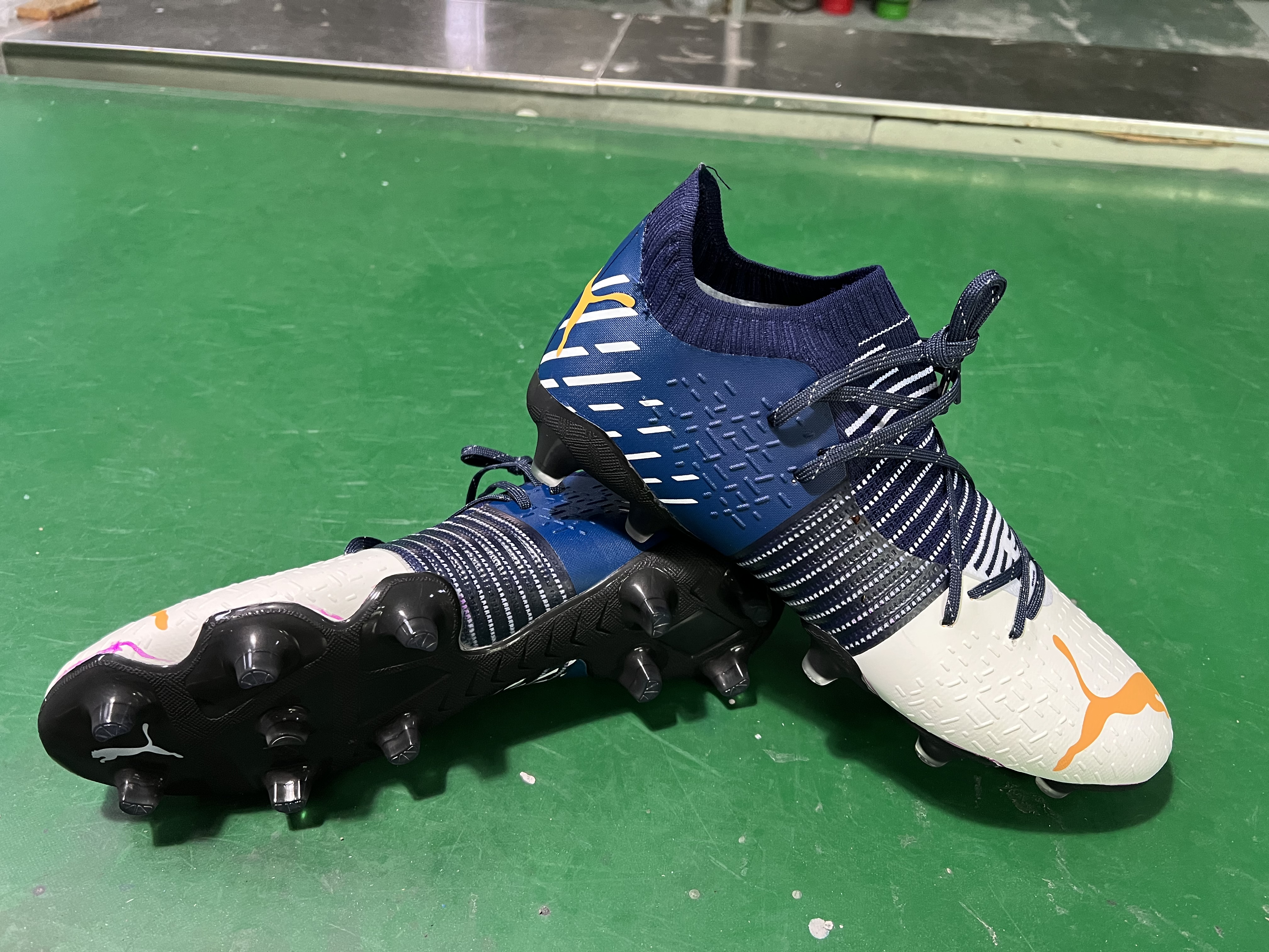 FUTURE Z 1.2FG/AG football shoes Neymar mixed spikes long spikes men's shoes