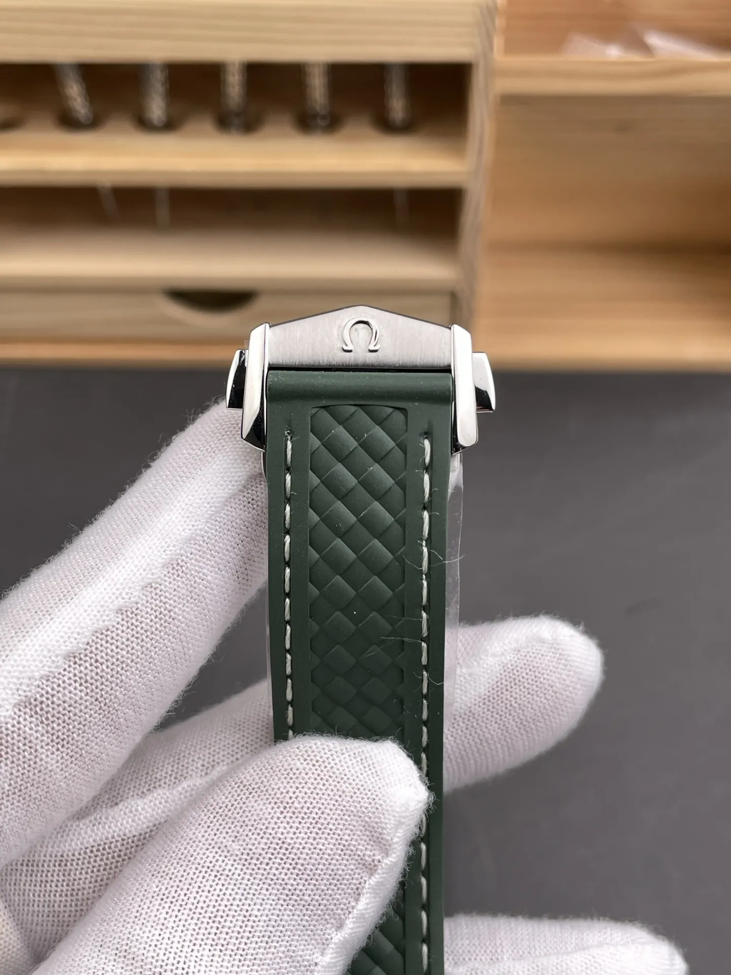 Omega Seamaster Green 43mm