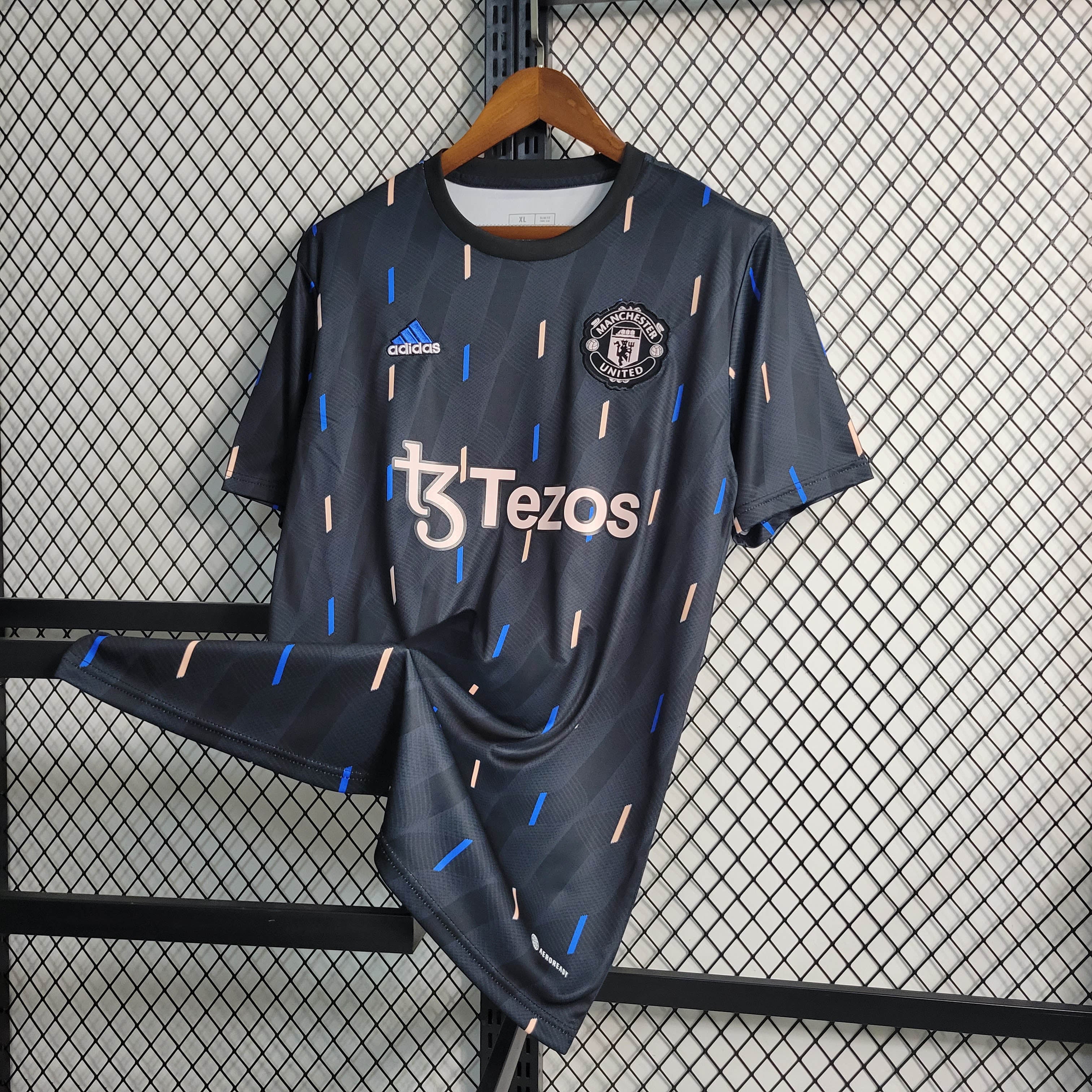 2022/2023 Manchester United Training Wear Black Football Shirt 1:1 Thai Quality