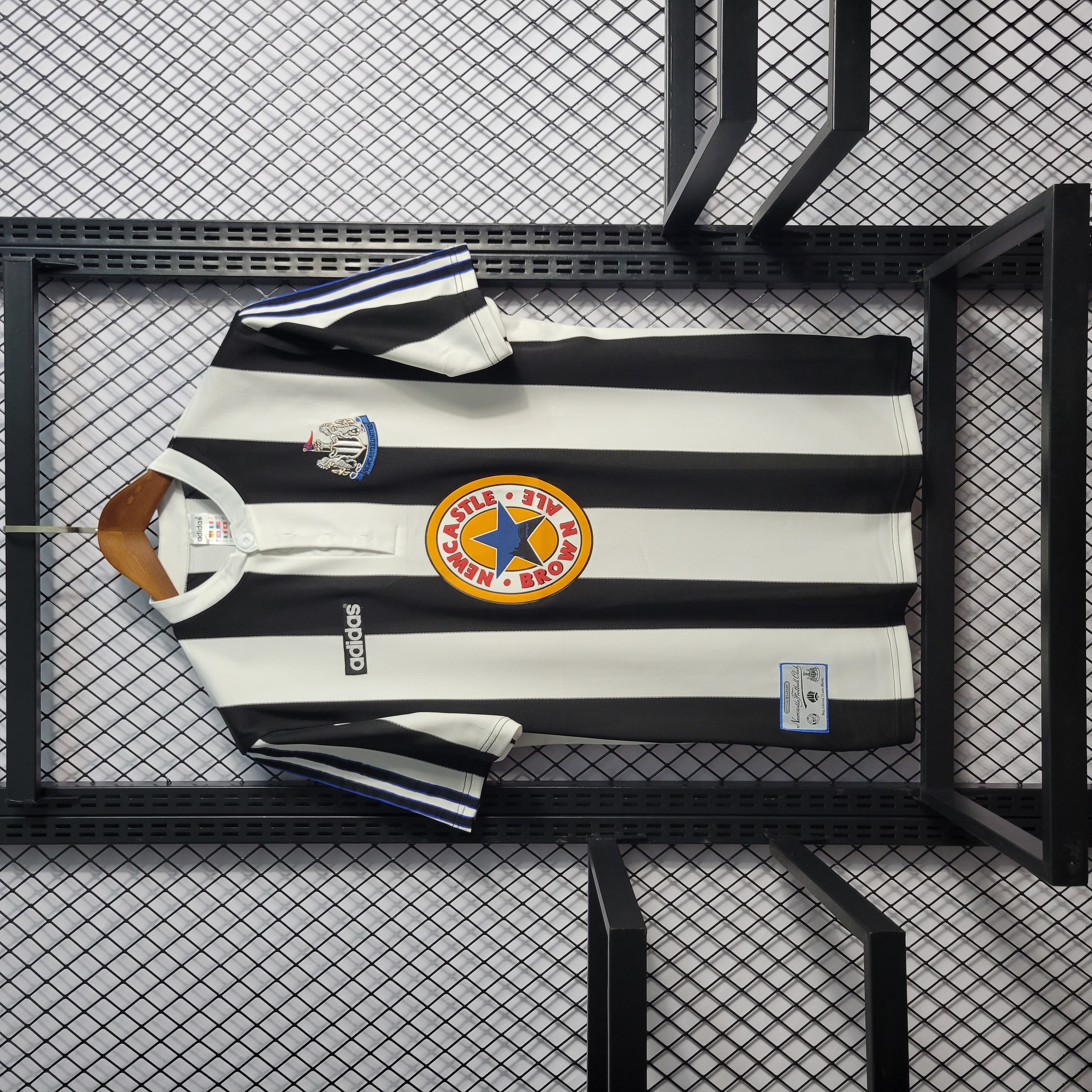 Retro Newcastle United 1995-97 Home Stadium Jersey