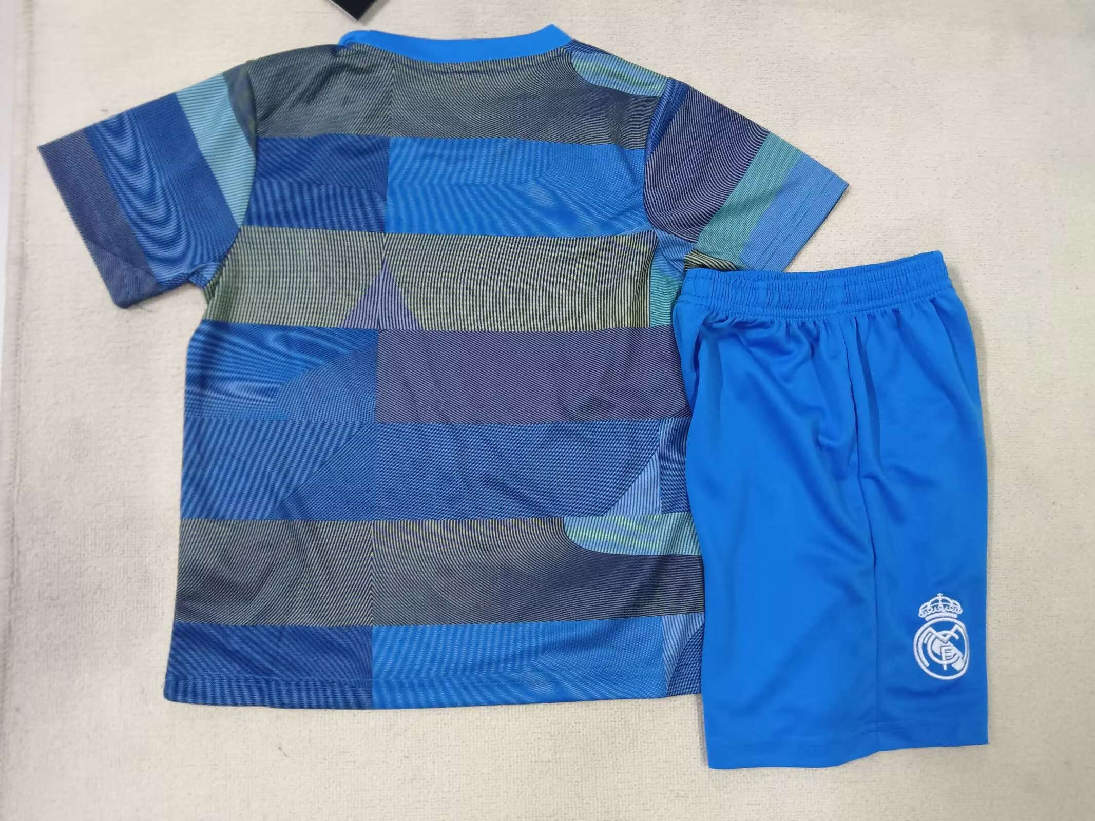 2025/2026 Kids Size Real Madrid Training Football Shirt 1:1 Thai Quality
