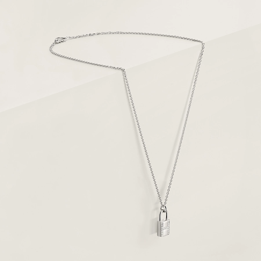 Kelly Cadenas pendant