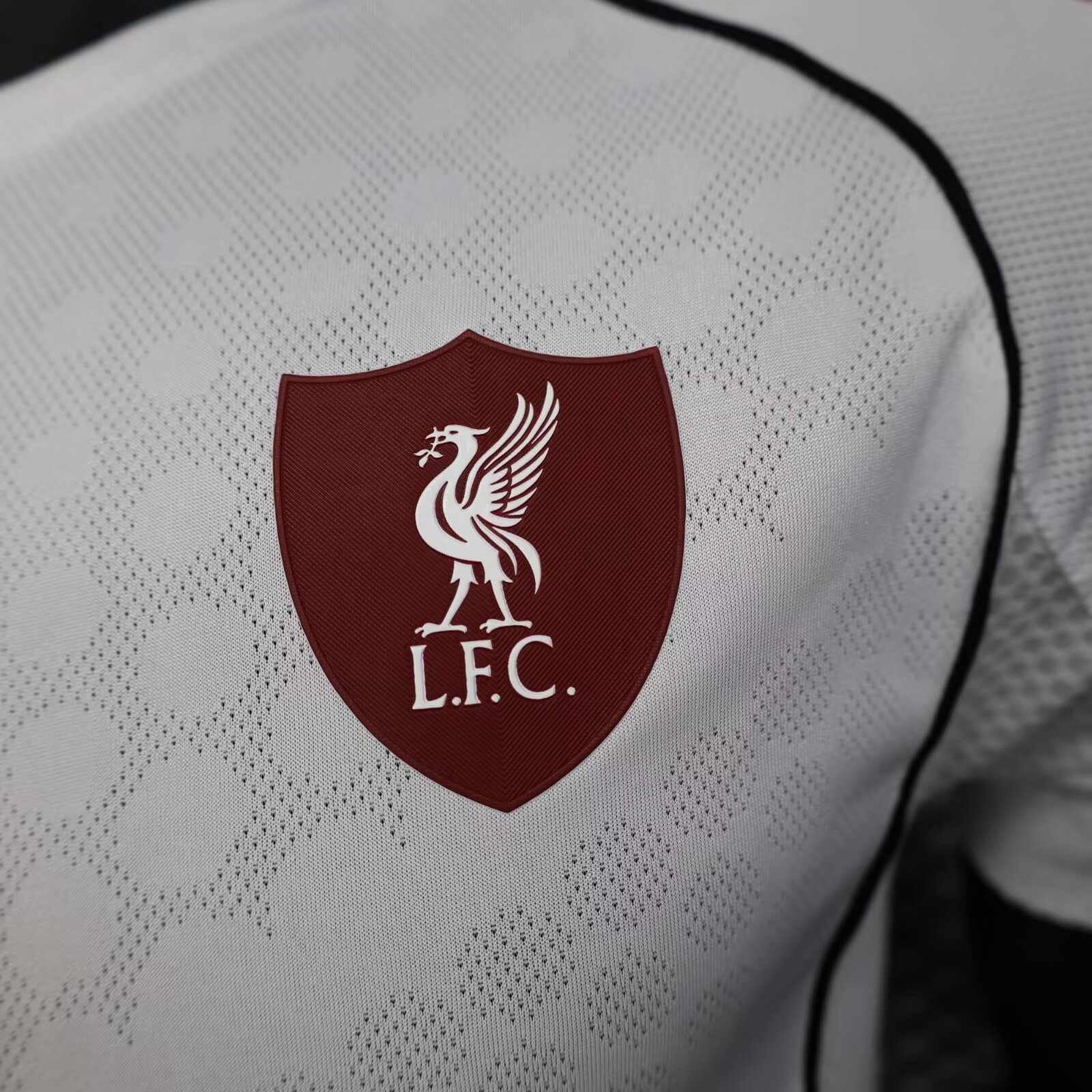 25-26 Liverpool White Shirt - Player Edition
