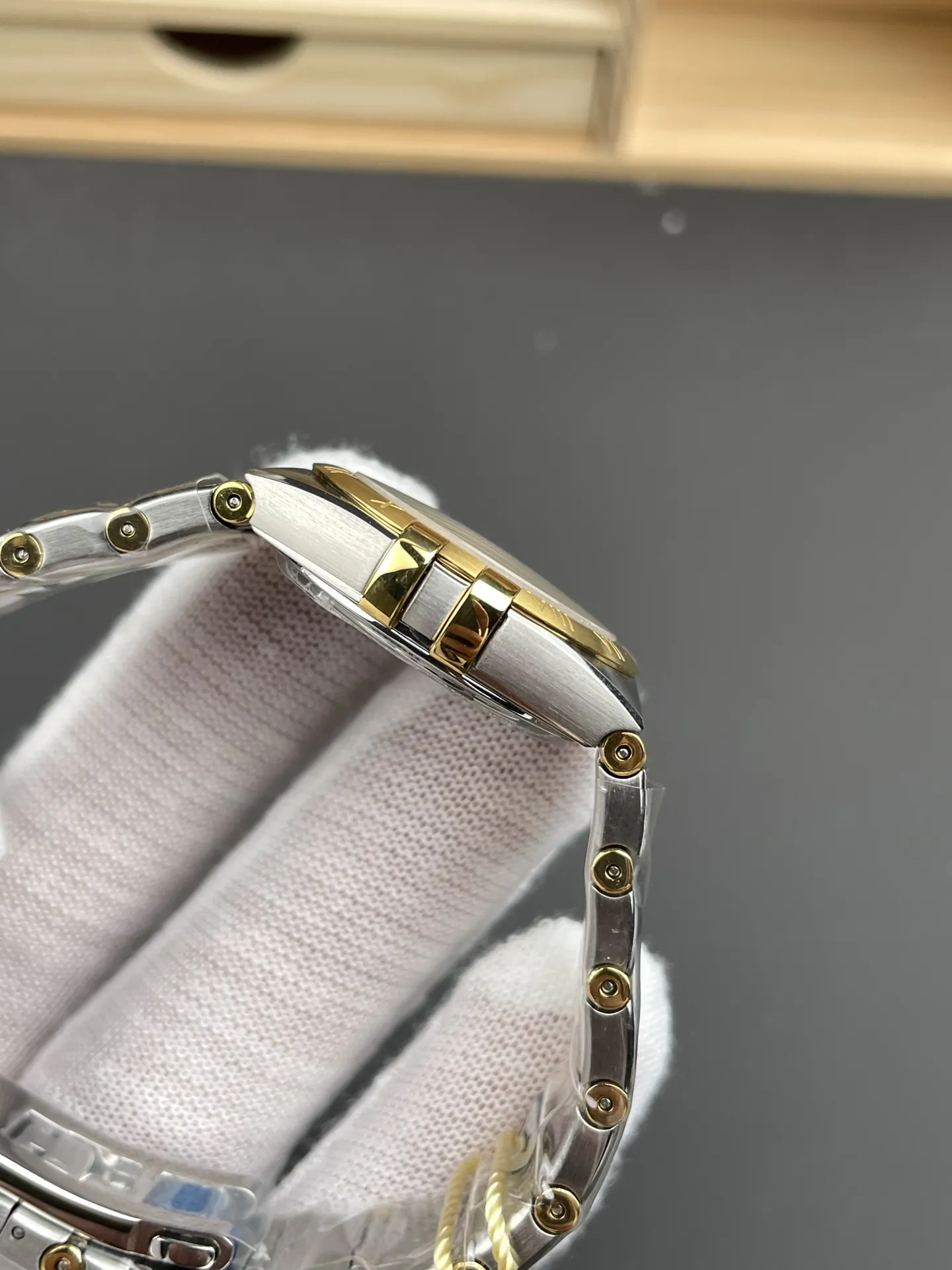 Omega Constellation Two-Tone Ladies 28mm