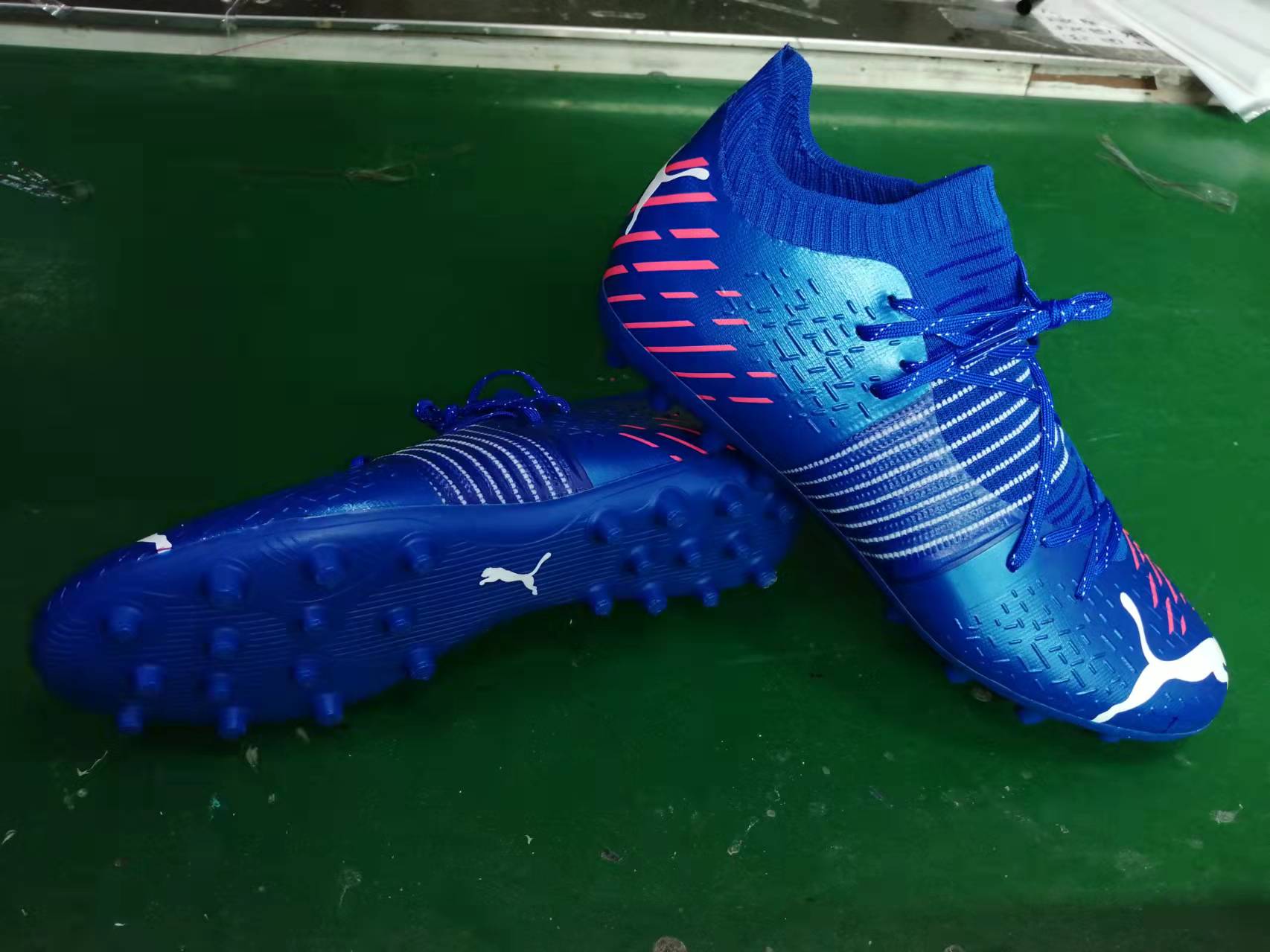FUTURE Z 1.2 MG short-spiked high-end grass football shoes for men