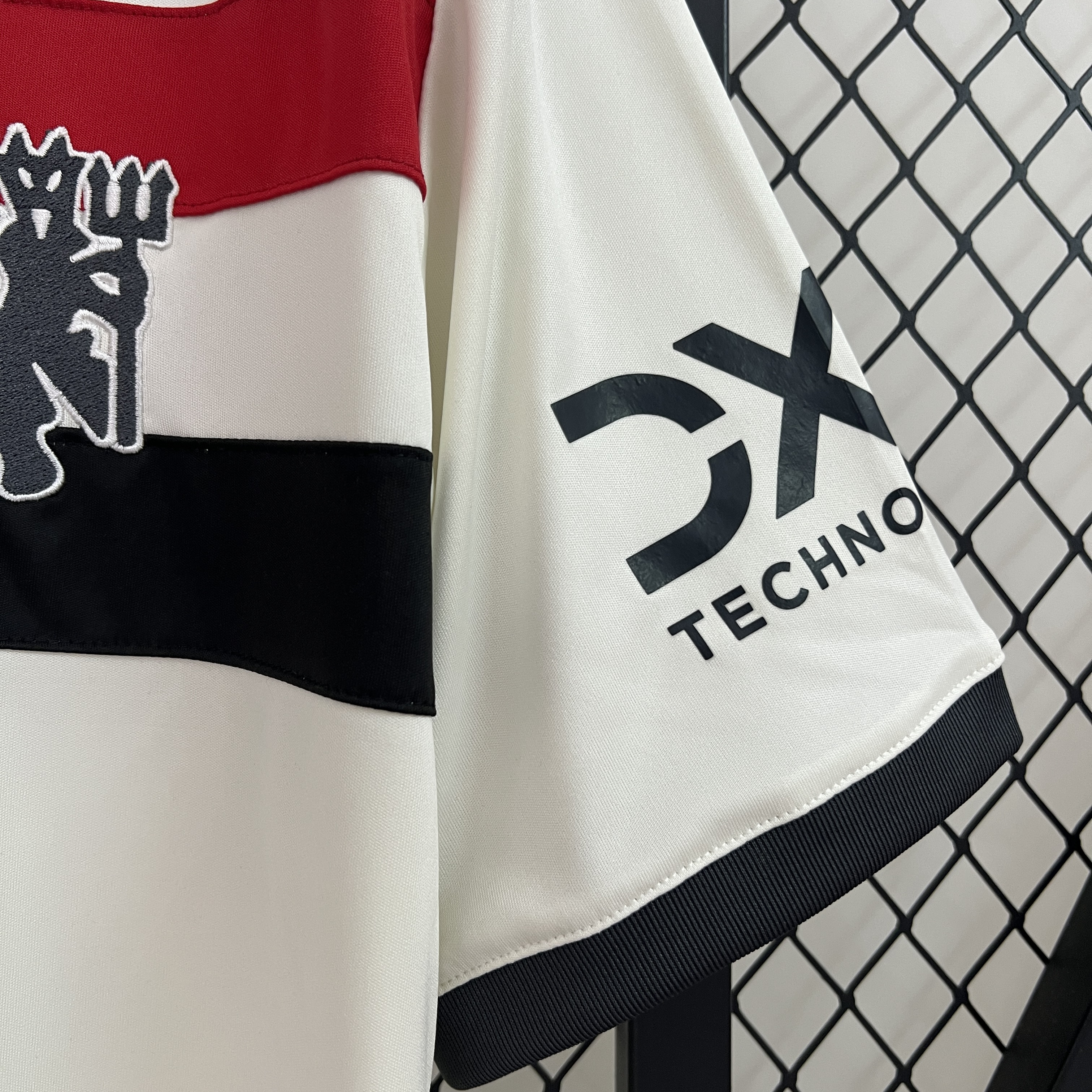 2024/25 Manchester United Second Away Shirt - Fans Edition