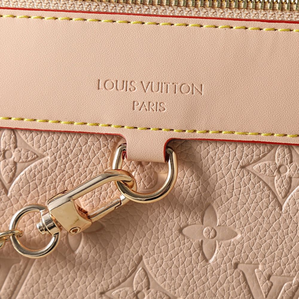 Louis Vuitton Skyline MM Beige 16 Inches M29152