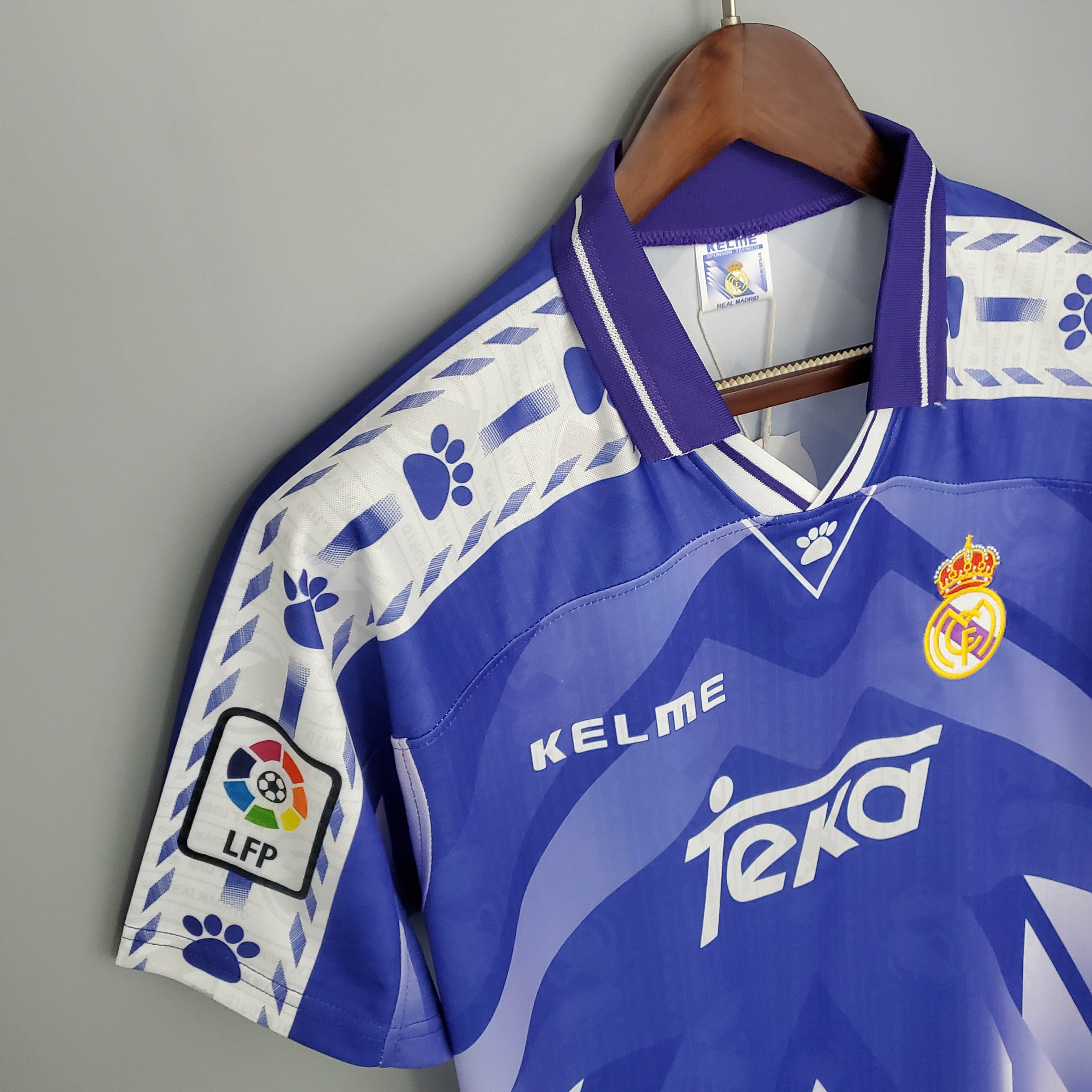 1996/1997 Retro Real Madrid Away Soccer Jersey 1:1 Thai Quality - Fans Edition