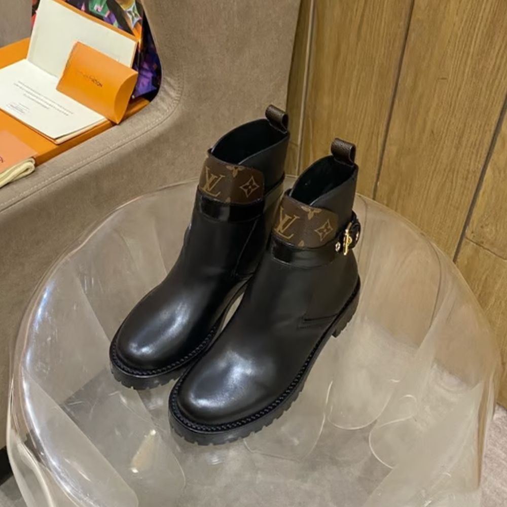 Louis Vuitton Discovery Flat Ankle Boot Black 1A868L