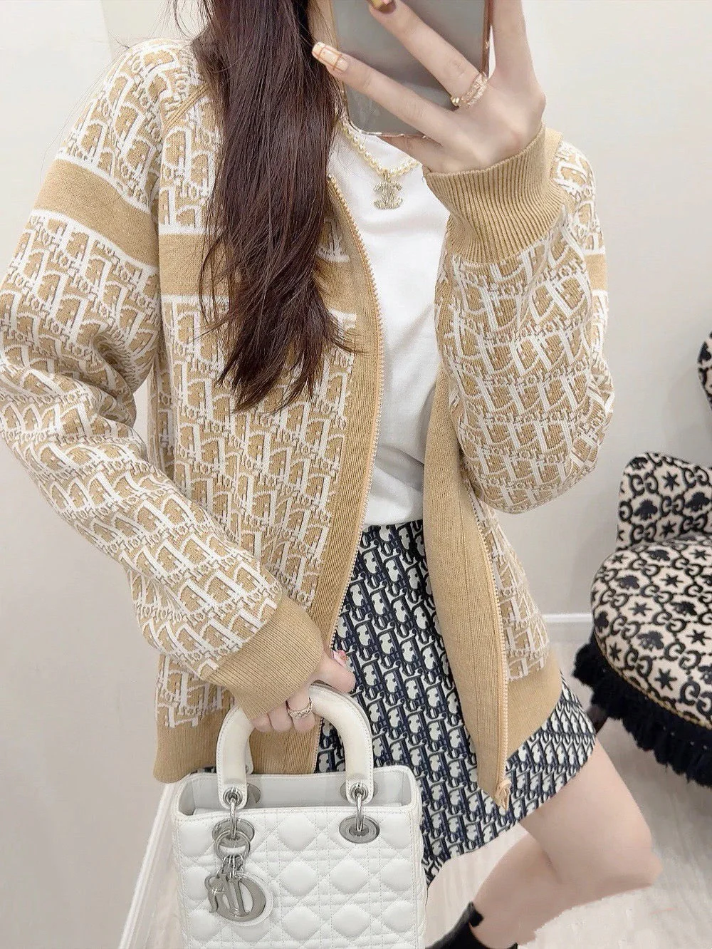 Reversible jacquard hooded zip-up wool jacket