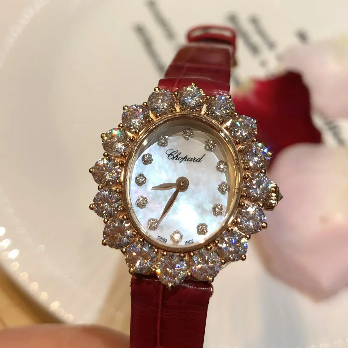 Chopard WatchLHeure Du Diamant 27mm Diamond MOP Pearl Dial