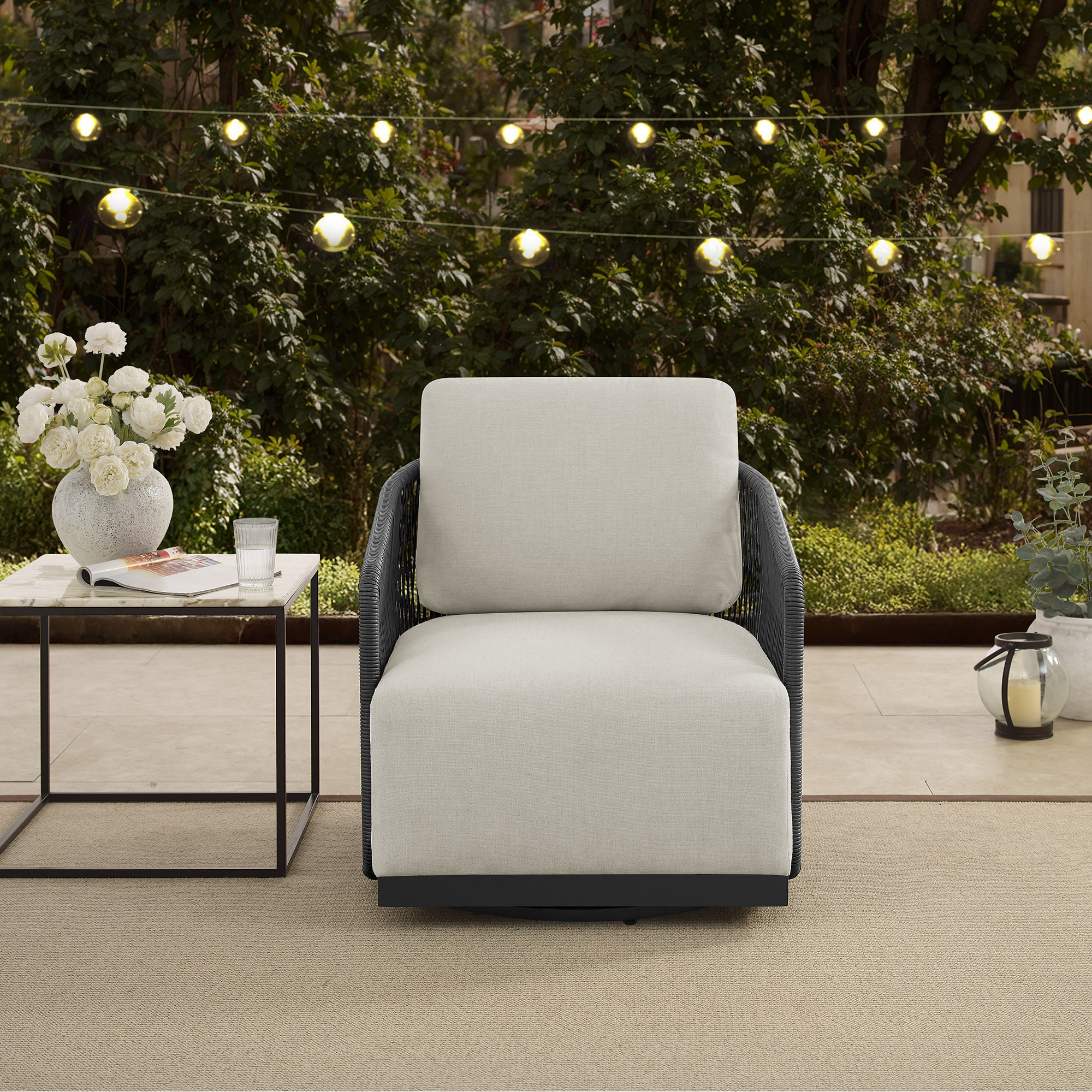 Henredon Annalise Outdoor Patio Swivel Lounge Chair