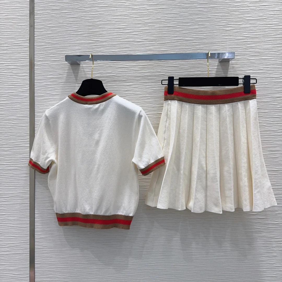 26NEW Classic Knitwear Set