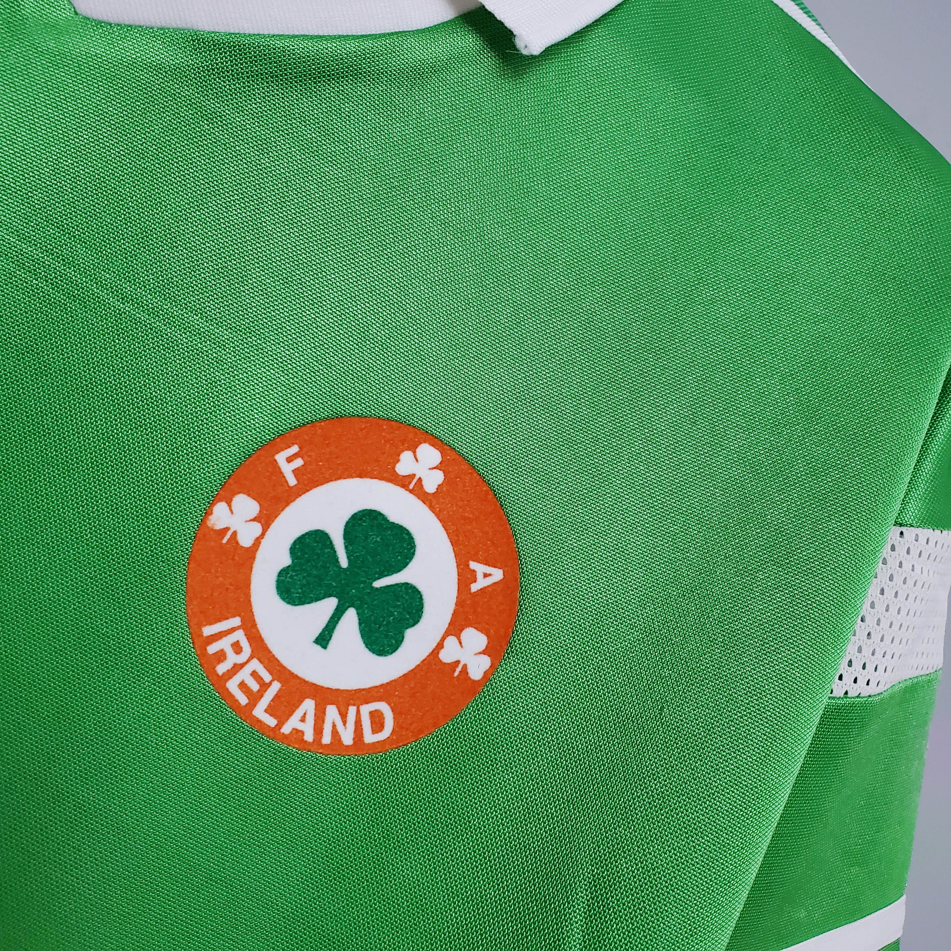 1988 Retro Ireland Home Soccer Jersey - Fans Edition